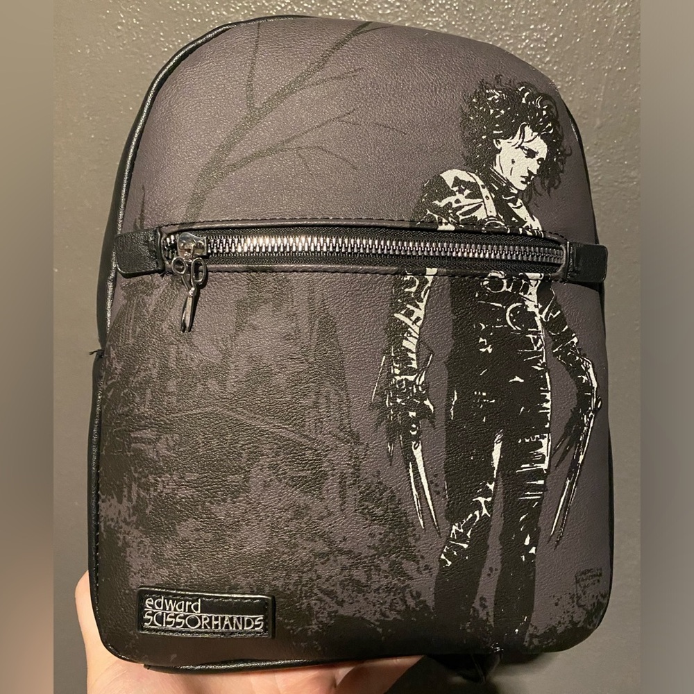 Edward scissors hands bioworld bag
